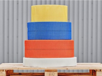 Elewacyjna siatka budowlana żółta, niebieska, pomarańczowa, biała 1